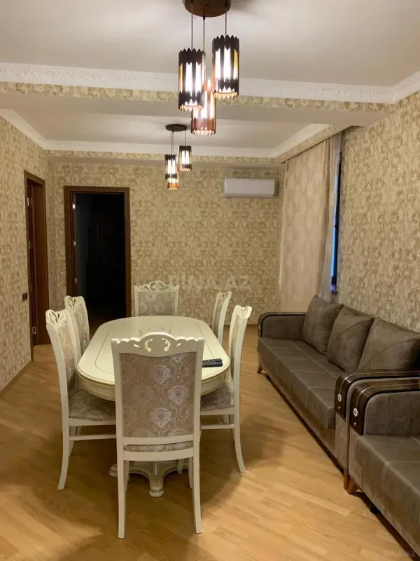 Kirayə verilir 2 otaqlı mənzil 45 m²