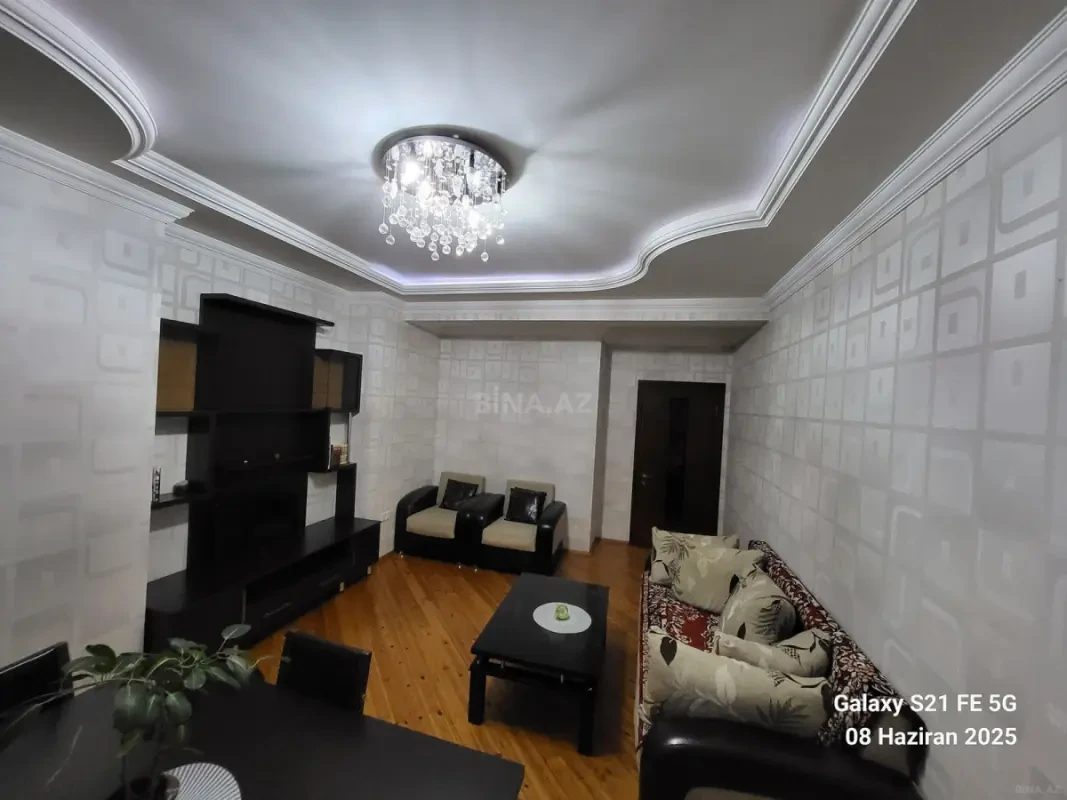 Kirayə verilir 2 otaqlı mənzil 90 m²