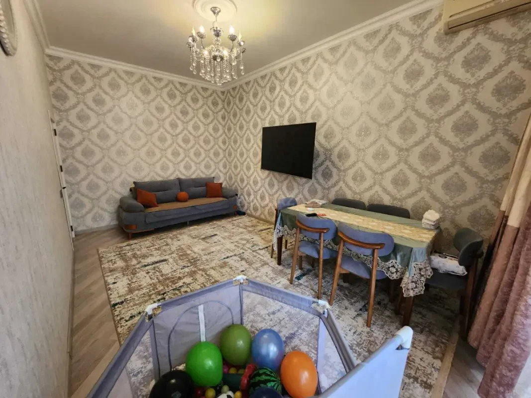 Satılır 2 otaqlı mənzil 72 m²