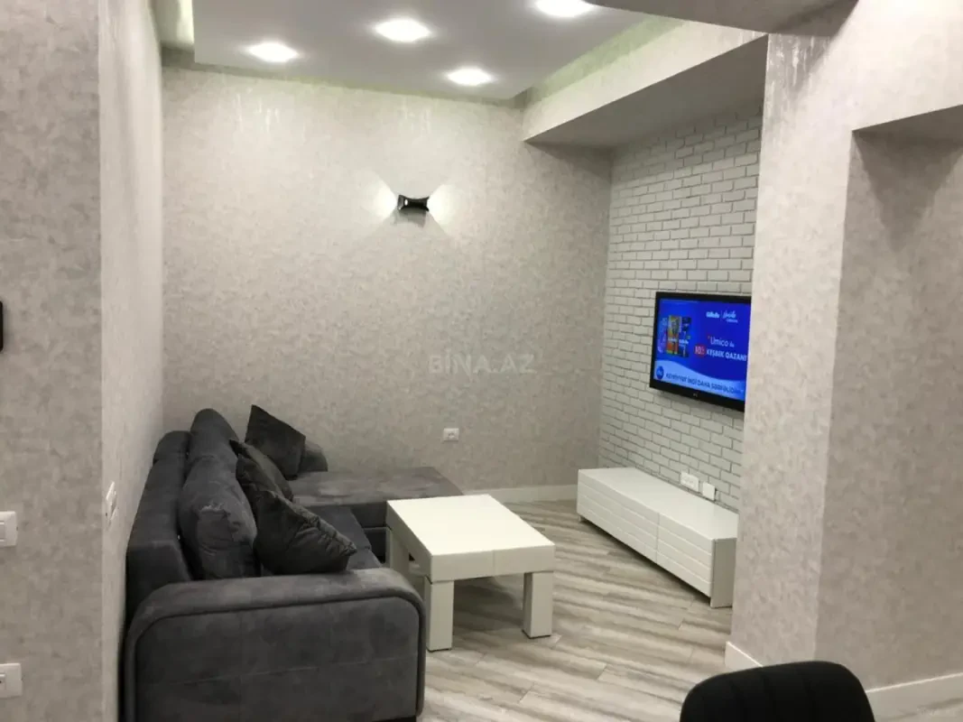 Kirayə verilir 2 otaqlı mənzil 60 m²