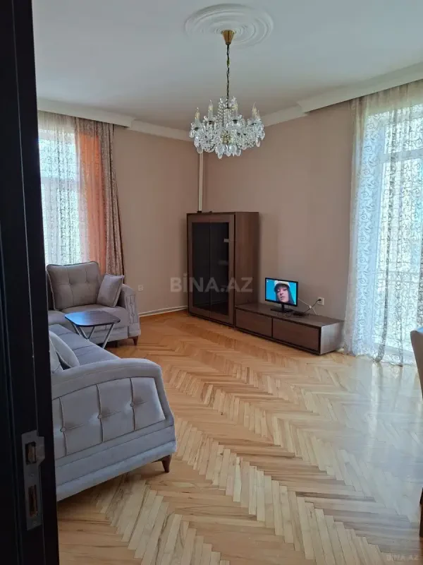 Kirayə verilir 3 otaqlı mənzil 95 m²