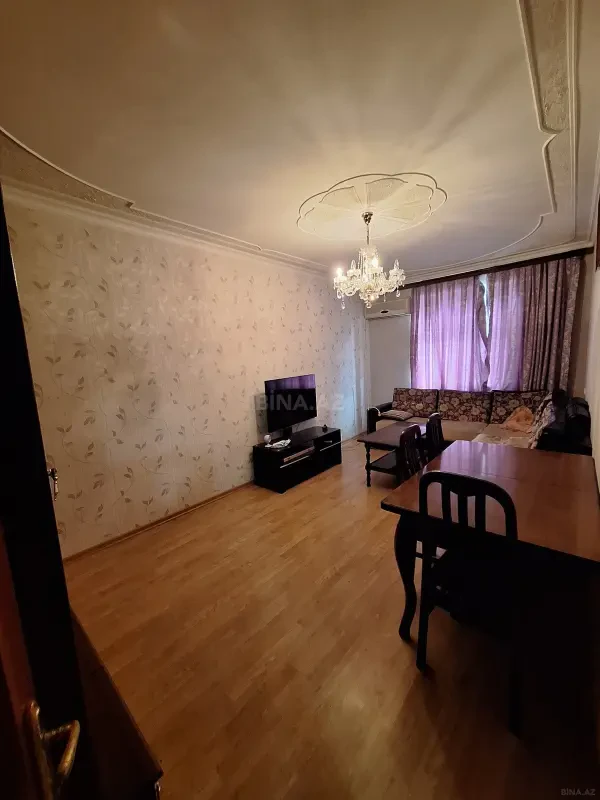 Satılır 4 otaqlı mənzil 97 m²