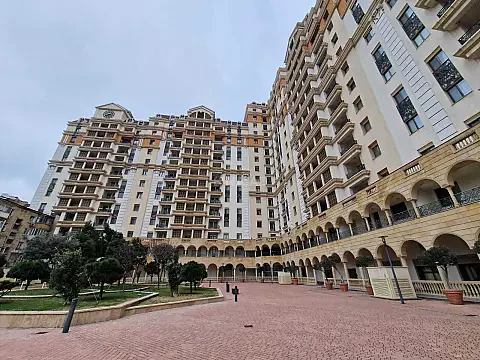 Kirayə verilir 6 otaqlı mənzil 530 m² — Bakı, Nizami 6 otaq 530.00 m²