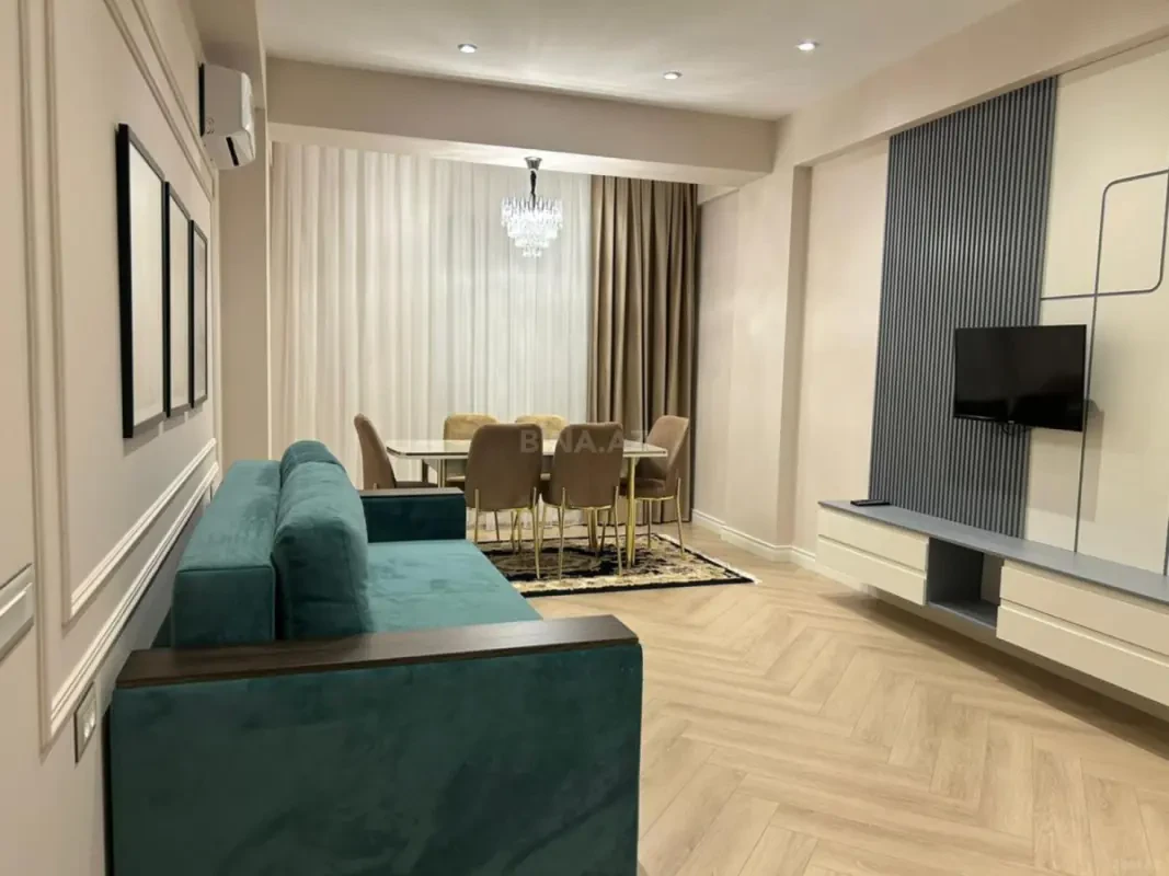 Kirayə verilir 2 otaqlı mənzil 70 m²