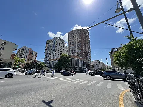 Satılır 3 otaqlı mənzil 70 m² — Bakı 3 otaq 70.00 m²