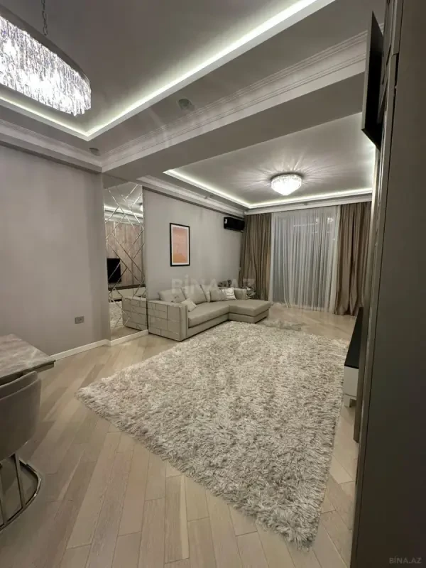 Kirayə verilir 2 otaqlı mənzil 95 m²