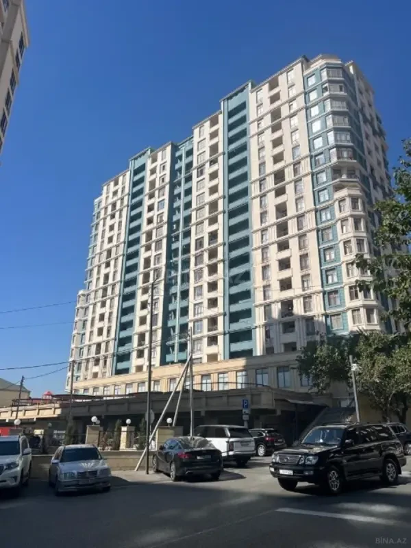 Satılır 3 otaqlı mənzil 108 m²