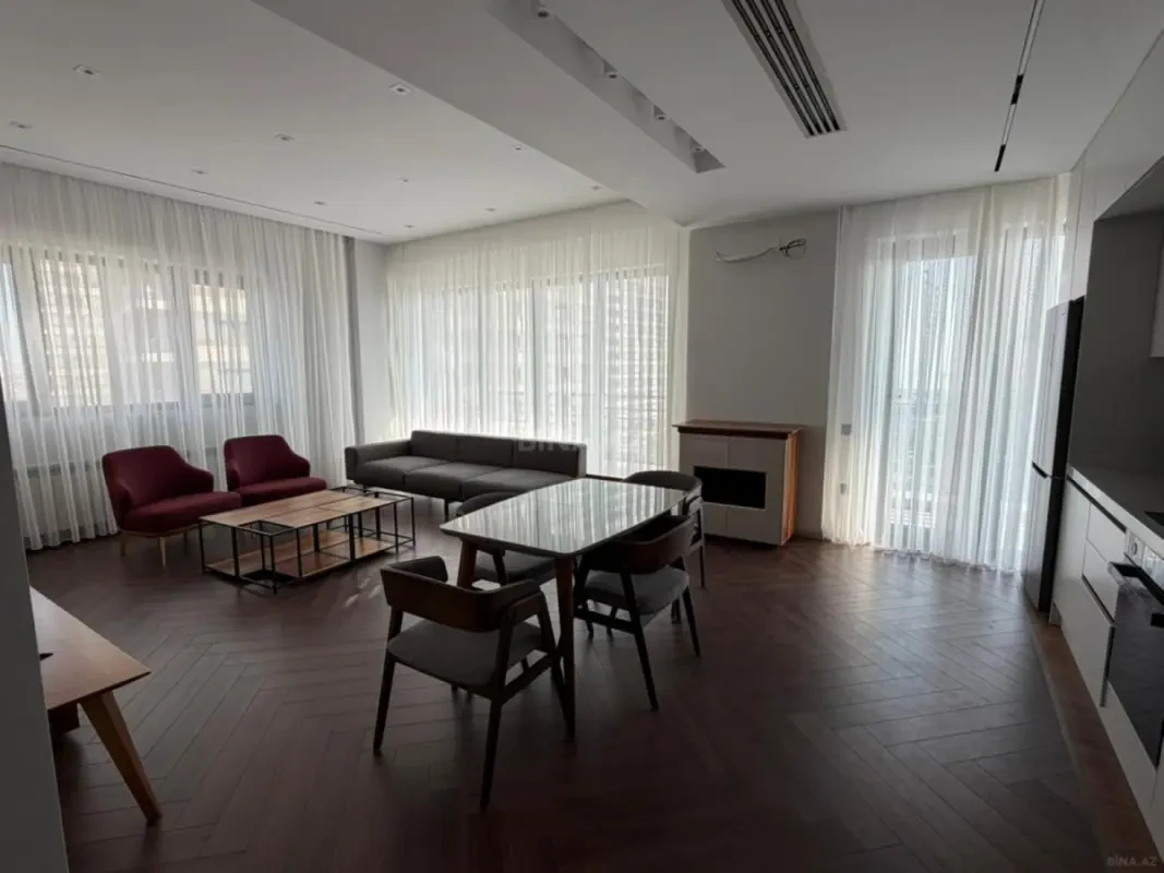Kirayə verilir 4 otaqlı mənzil 170 m²