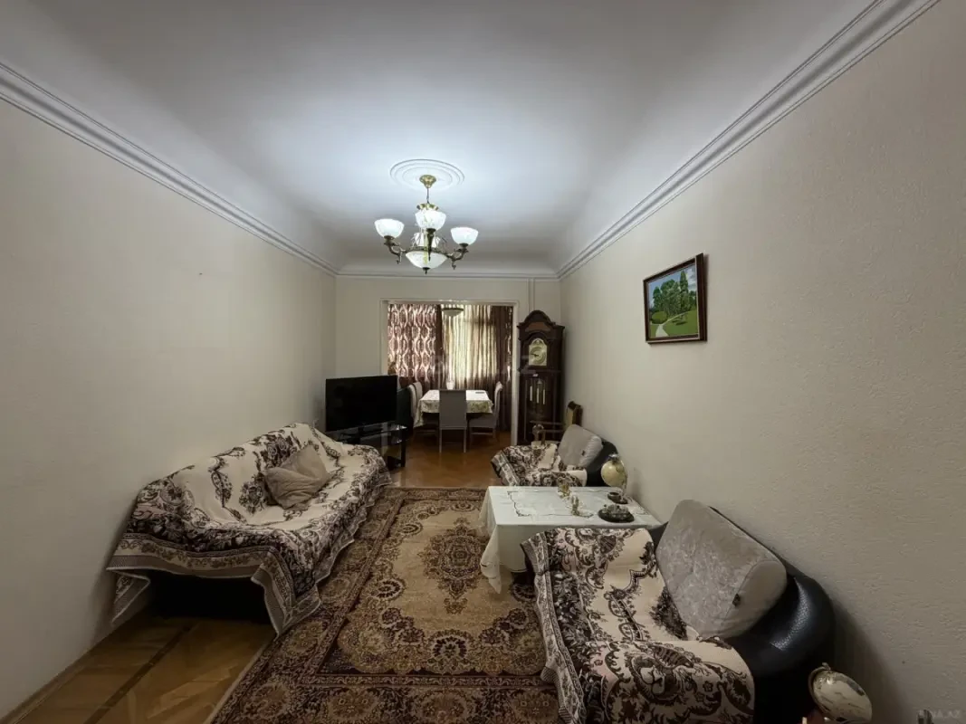 Satılır 2 otaqlı mənzil 80 m²