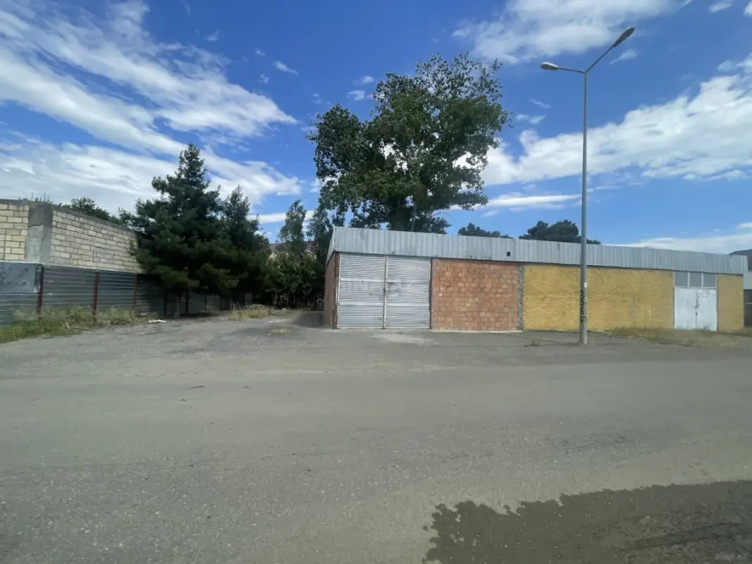 Satılır obyekt 500 m²