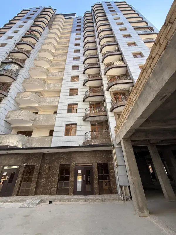 Kirayə verilir 2 otaqlı mənzil 80 m²