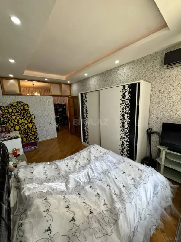 Satılır 3 otaqlı mənzil 105 m²