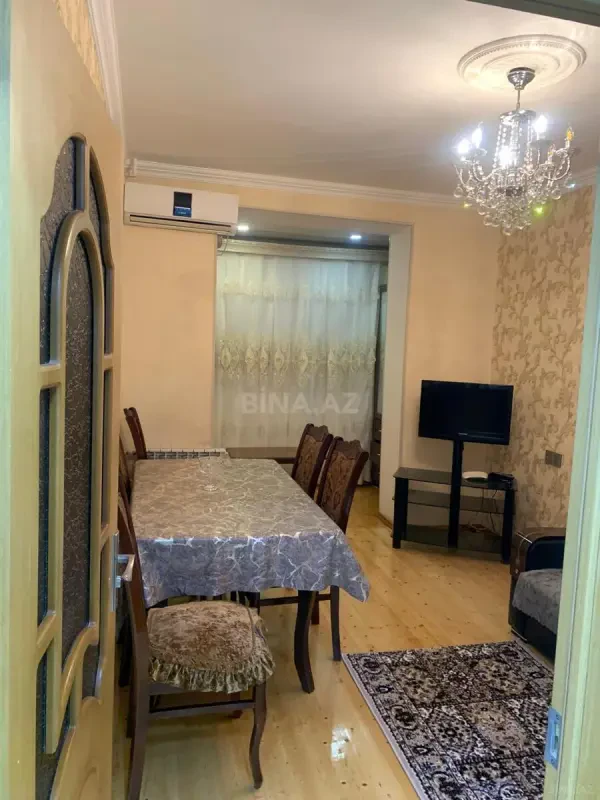 Kirayə verilir 2 otaqlı mənzil 50 m²