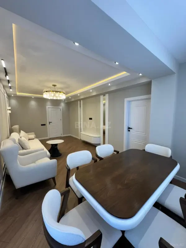 Satılır 3 otaqlı mənzil 83 m²