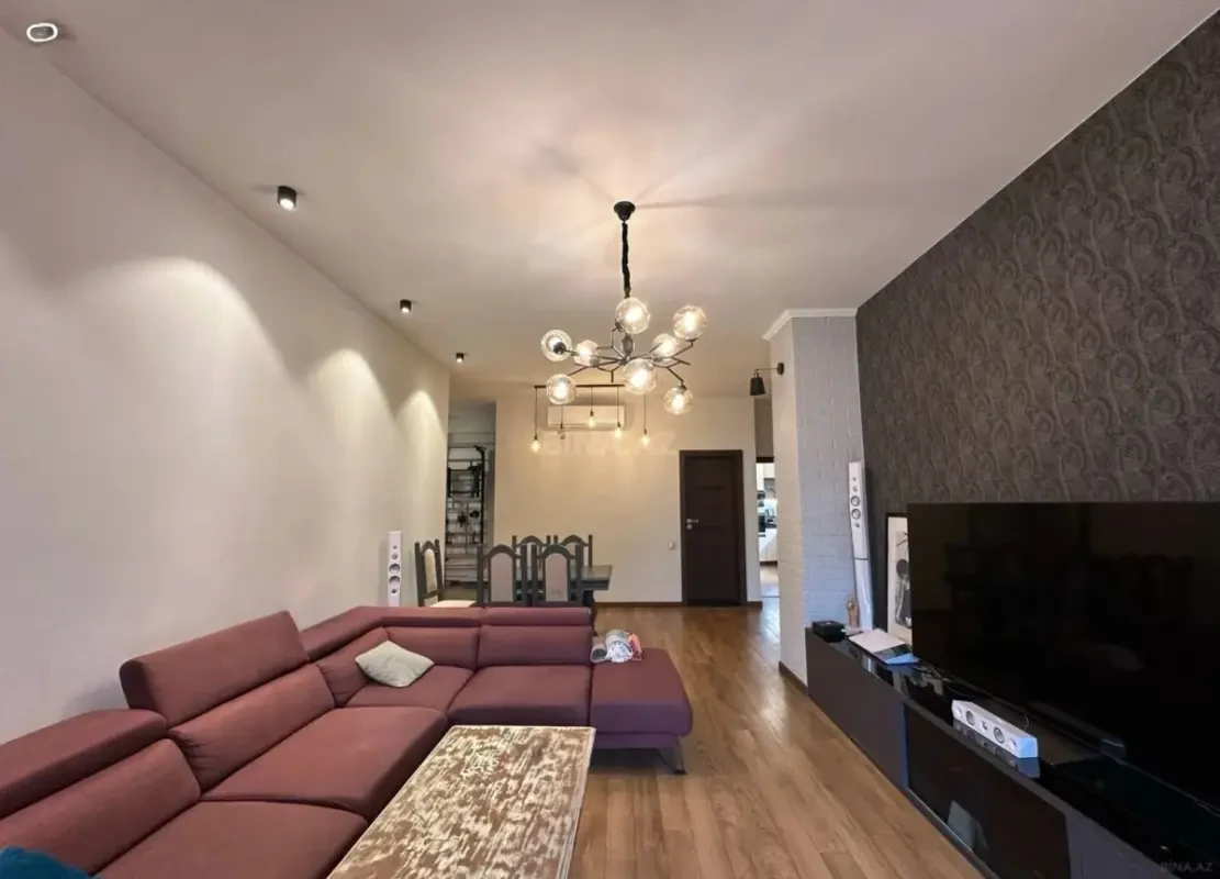 Satılır 3 otaqlı mənzil 98 m²
