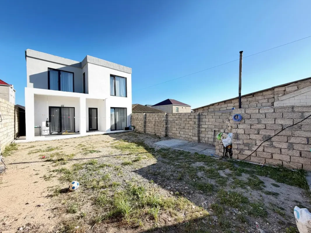 Satılır 4 otaqlı həyət evi 180 m²