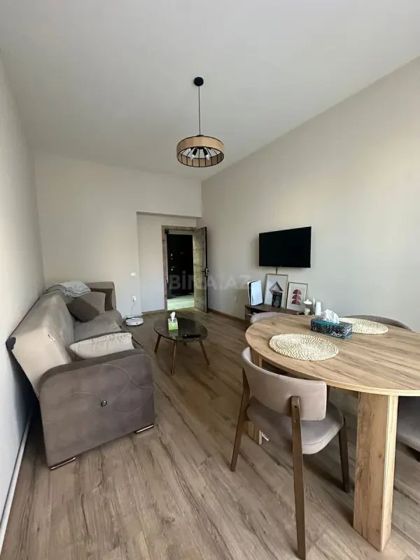 Kirayə verilir 2 otaqlı mənzil 60 m²