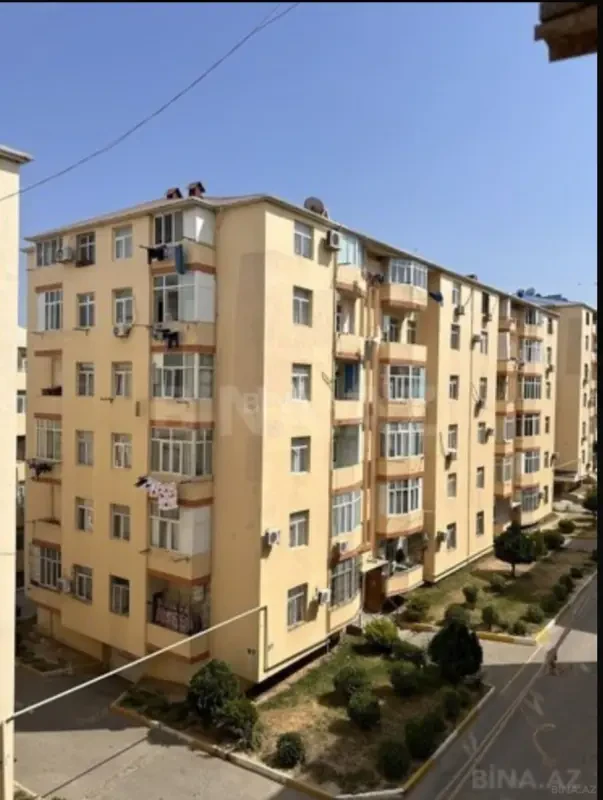Satılır 4 otaqlı mənzil 100 m²