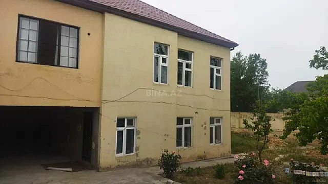 Satılır 7 otaqlı həyət evi 300 m² — Bakı 7 otaq 300.00 m²