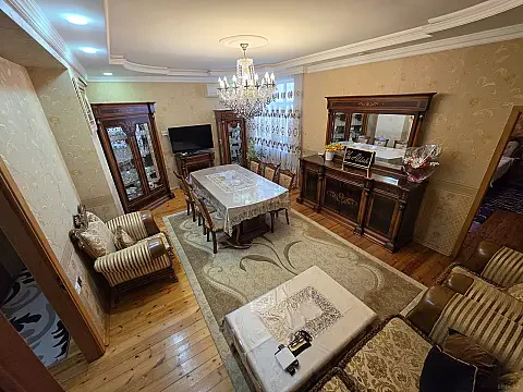 Satılır 4 otaqlı mənzil 128 m² — Bakı, Həzi Aslanov qəs. 4 otaq 128.00 m²
