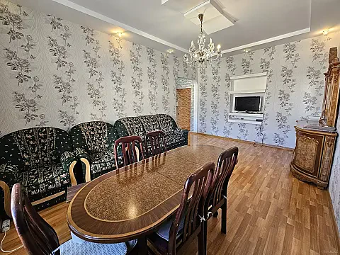 Kirayə verilir 3 otaqlı mənzil 90 m² — Bakı, Nizami 3 otaq 90.00 m²