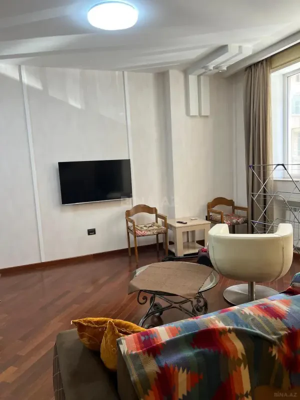 Kirayə verilir 1 otaqlı mənzil 52 m²