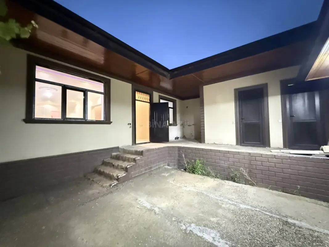 Satılır 4 otaqlı həyət evi 130 m²