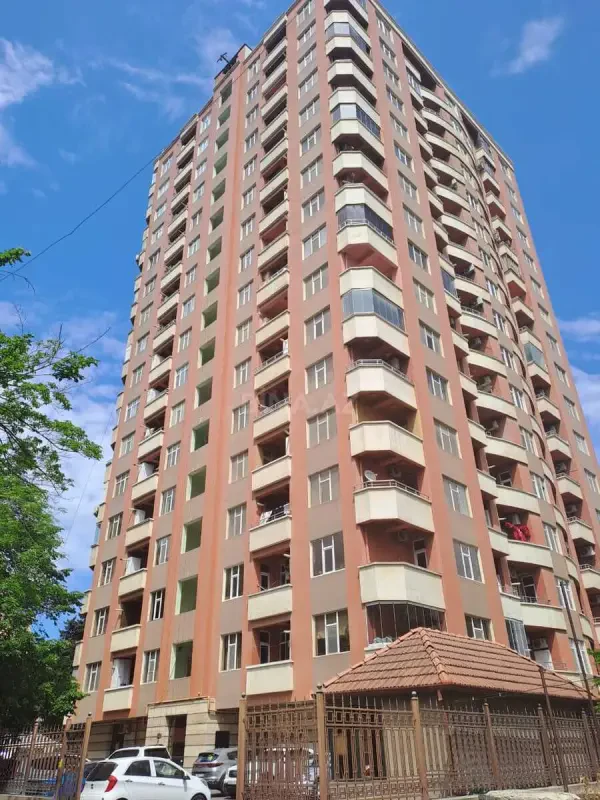 Kirayə verilir 3 otaqlı mənzil 95 m²