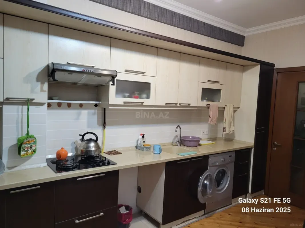 Kirayə verilir 2 otaqlı mənzil 90 m²