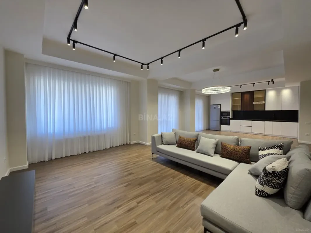 Kirayə verilir 3 otaqlı mənzil 150 m²