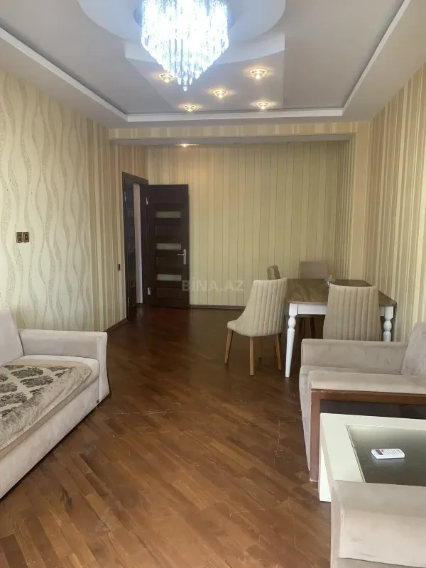 Kirayə verilir 2 otaqlı mənzil 63 m²