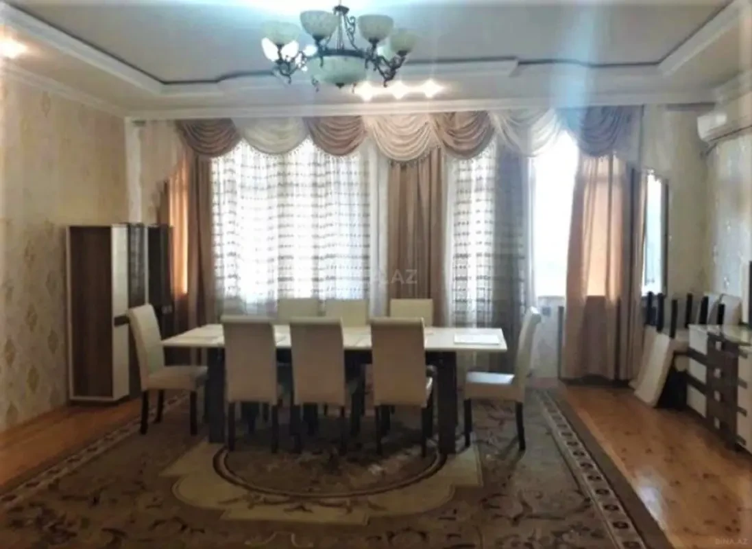 Kirayə verilir 4 otaqlı mənzil 220 m²