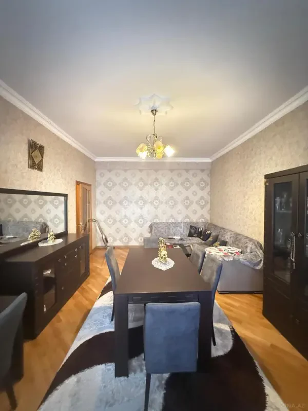 Satılır 2 otaqlı mənzil 74 m²