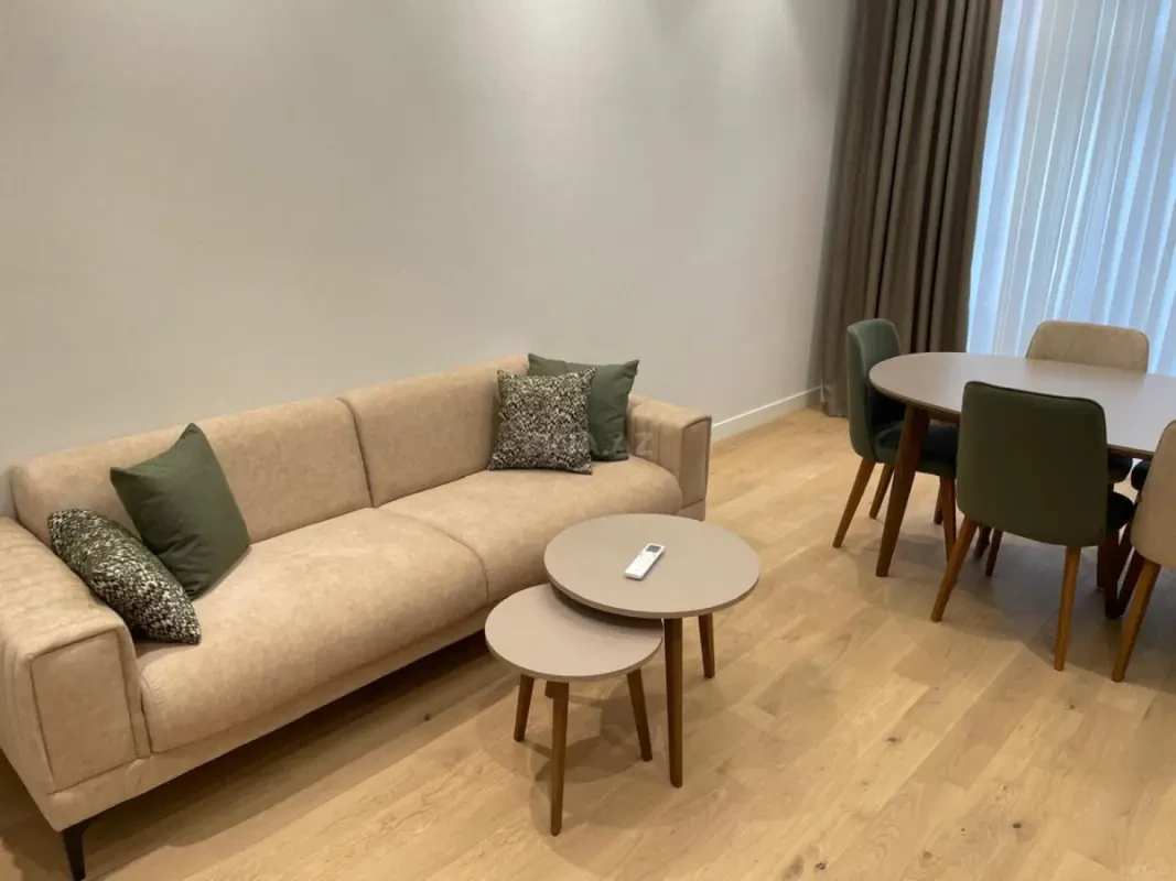 Kirayə verilir 3 otaqlı mənzil 155 m²