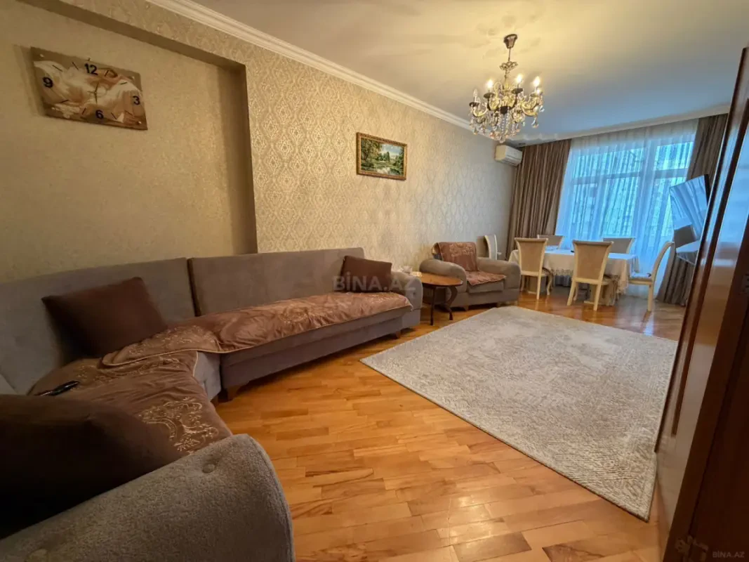 Satılır 3 otaqlı mənzil 106 m²