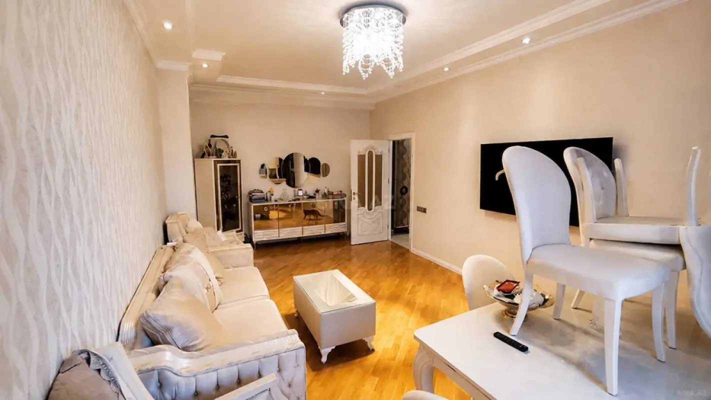 Satılır 2 otaqlı mənzil 80 m²
