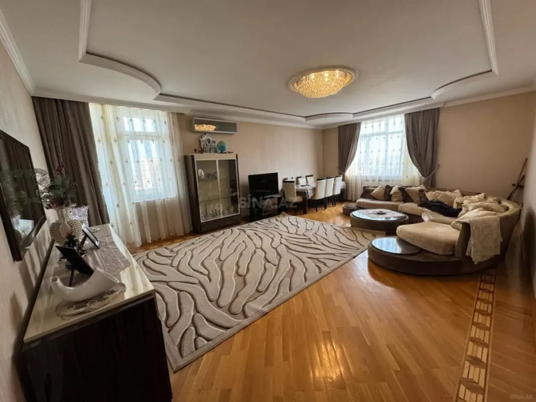 Kirayə verilir 2 otaqlı mənzil 95 m²