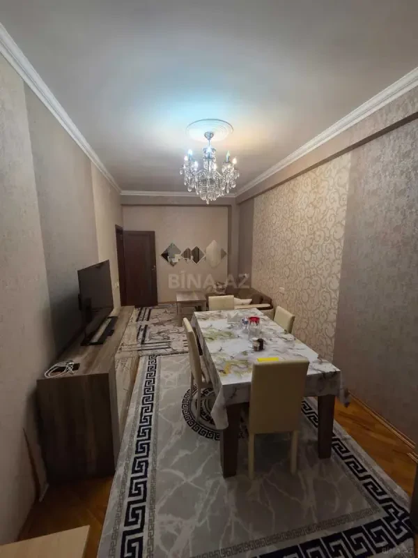 Satılır 2 otaqlı mənzil 84 m²
