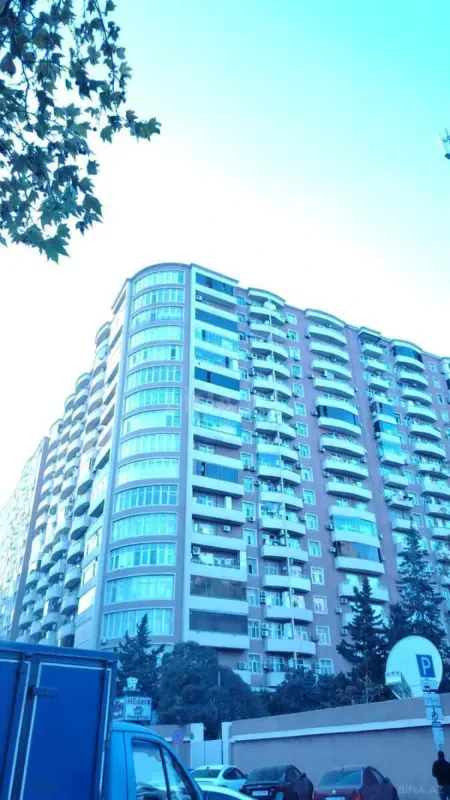 Satılır 2 otaqlı mənzil 70 m²