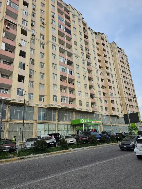 Satılır 3 otaqlı mənzil 115 m²