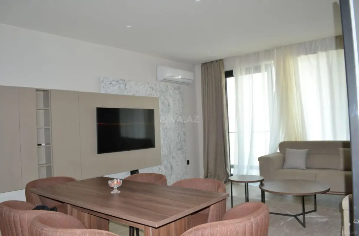 Kirayə verilir 2 otaqlı mənzil 98 m²