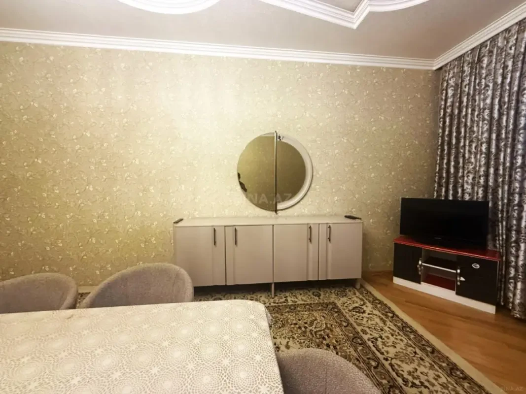 Kirayə verilir 3 otaqlı mənzil 130 m²