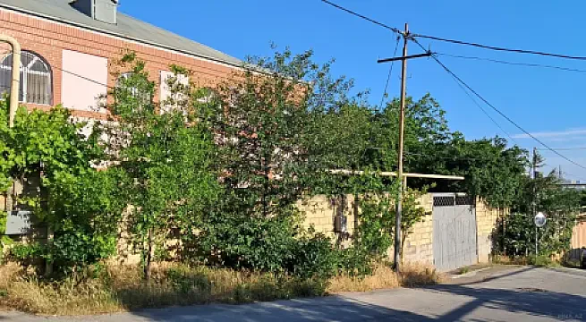 Kirayə verilir 10 otaqlı həyət evi 300 m² — Bakı, Badamdar 10 otaq 300.00 m²