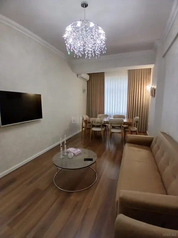 Satılır 2 otaqlı mənzil 66 m²
