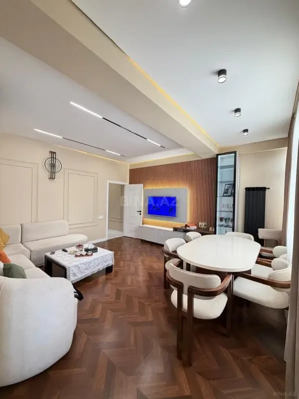 Satılır 3 otaqlı mənzil 92 m²
