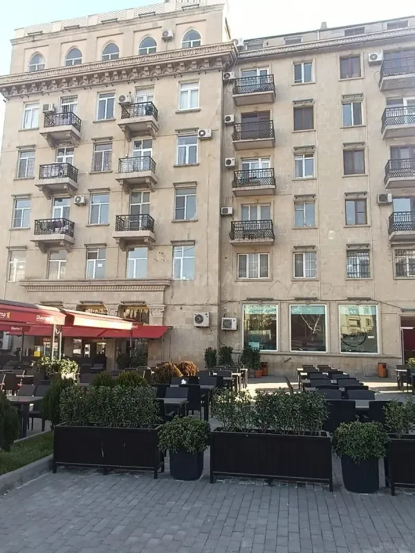 Kirayə verilir 2 otaqlı mənzil 65 m²