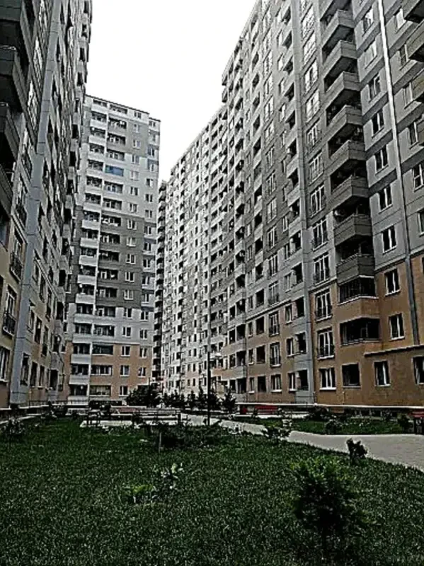 Kirayə verilir 2 otaqlı mənzil 80 m²