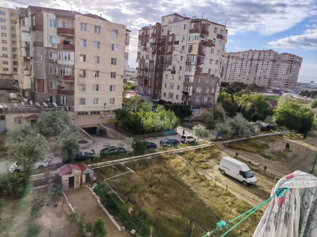 Satılır 1 otaqlı mənzil 49 m²