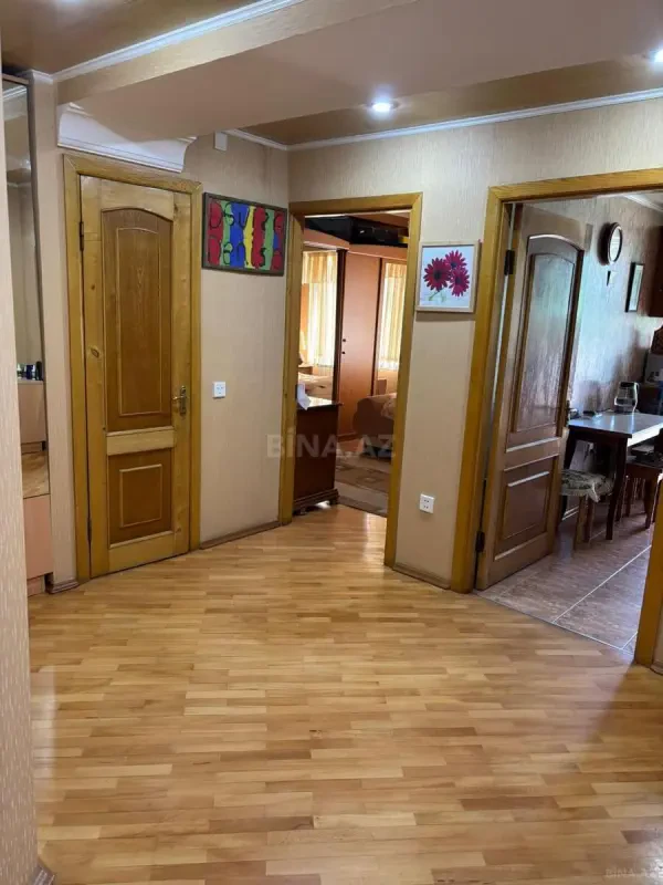 Satılır 3 otaqlı mənzil 95 m²