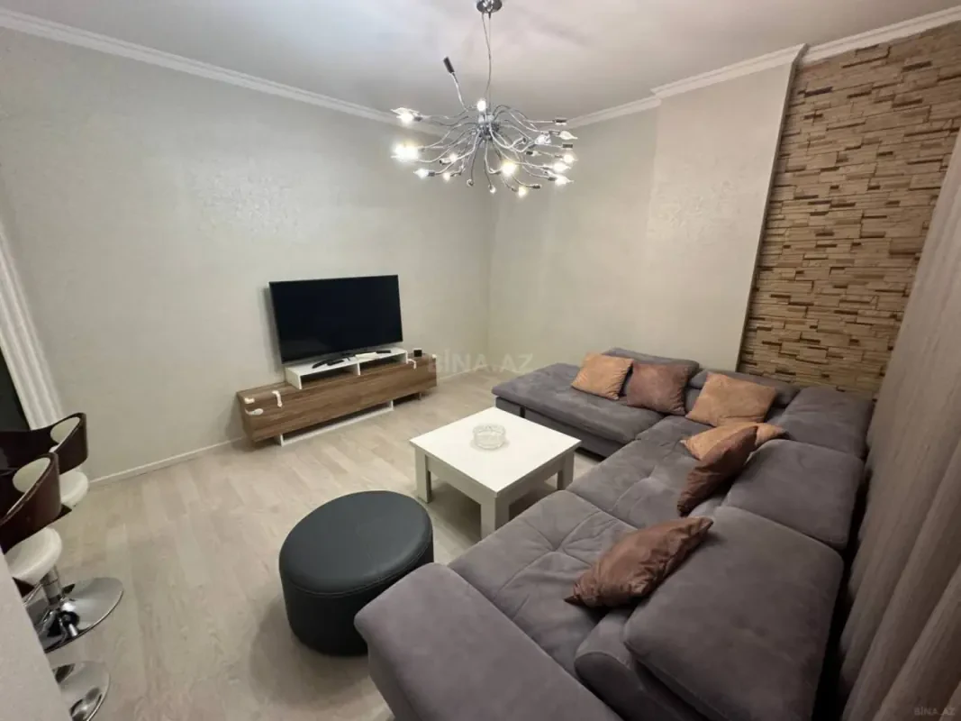 Kirayə verilir 2 otaqlı mənzil 88 m²